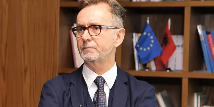 Gonzato “shuplakë” Ramës: Sulmet ndaj gjyqtarëve duhet të ndalen, të luftohet korrupsioni dhe krimi