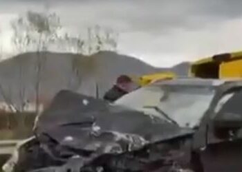 Aksident i trefishte në autostradën Lezhë-Milot, tre persona të plagosur