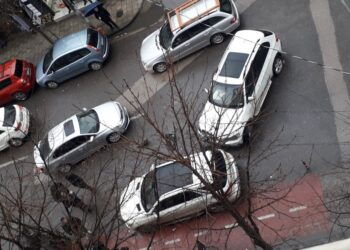 Aksident në rrugën e Barrikadave, një person i lënduar 