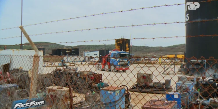 “Dy muaj në koma”, “Bankers” dhe nënkontraktori po tentojnë të fshehin plagosjen e punëtorit brenda puseve të naftës