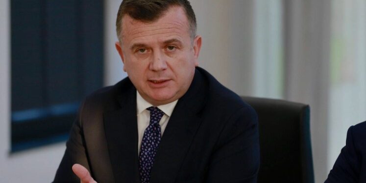 Ish-ministri Balla i përgjigjet Berishës: “Thirrjet për dhunë janë vepra penale”