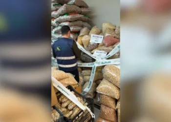 Skandal në tregun agro-ushqimor, AKU bllokon mbi 2.4 ton produkte të pasigurta dhe pa etiketë