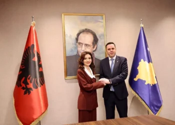 Spiropali takon krerët e partive kryesore parlamentare në Kosovë: Krah për krah për sigurinë kombëtare dhe aleancat strategjike
