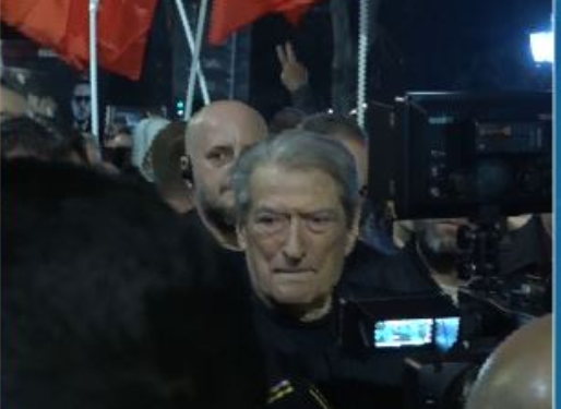 Berisha në protestën e PD: Rama nuk shpëton dot as po të largojë 30 Lubi