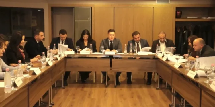 Sulmet e Ramës për gjyqësorin/ Reagon Shoqata e Prokurorëve: Respektoni pavarësinë e drejtësisë