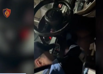 Me fenelina policie për të shmangur kontrollet, arrestohet 32-vjeçari në Elbasan