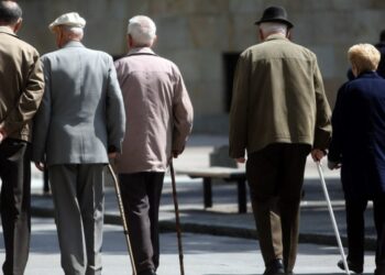 1 pensionist për çdo 3 persona në moshë pune, Shqipëria plaket me ritmin më të lartë në Europë