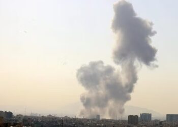 Reuters: Dy zyrtarë të lartë iranianë u vranë gjatë sulmeve të Izraelit