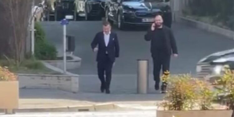 Ligji për referendumet/ Rama takim në zyrë me Ballën, Koçiun, Demon dhe Ismailin