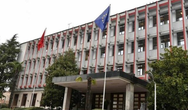 Ministria e Jashtme thirrje qytetarëve: Shmangni udhëtimet në Lindjen e Mesme