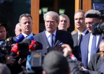 “Njeriu më i poshtëruar sot në Europë”, Berisha: Dorëheqja e Ramës është zgjidhja e vetme