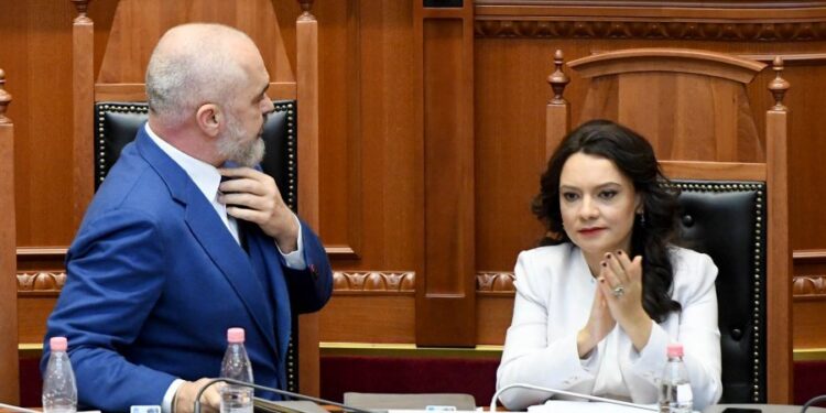 Ndryshime në komisionet parlamentare, Rama e dëbon Spiropalin edhe nga Komisioni i Jashtëm