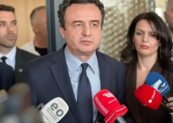 Ushtria serbe stërvitje pak metra larg kufirit me Kosovën, reagon Kurti: Provokime të hapura
