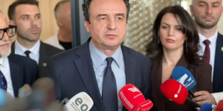 Ushtria serbe stërvitje pak metra larg kufirit me Kosovën, reagon Kurti: Provokime të hapura