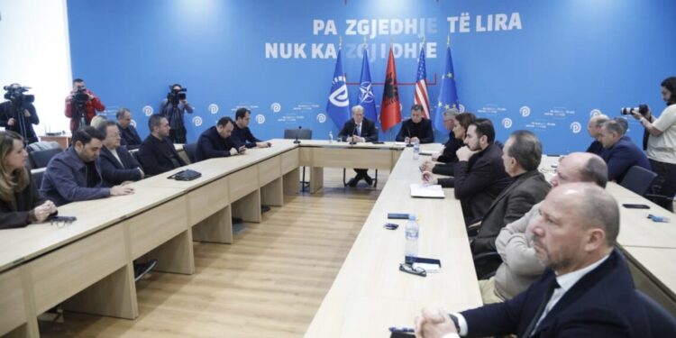 PD mbledh Kryesinë ditën e hënë, temat që pritet të diskutohen