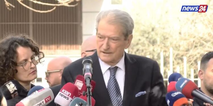 Protesta e opozitës, Berisha thirrje qytetarëve: Ju ftoj më 22 mars në kryengritjen më të madhe paqësore që ka njohur Shqipëria