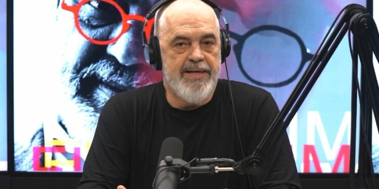 Çmimi i karburanteve fluturon/ Rama i qetë vijon talljen: Të mbrojmë pensionistët…