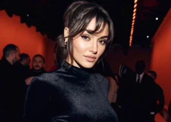 Hetim në Turqi për drogë, lëshohet urdhër arrest për aktoren Hande Erçel