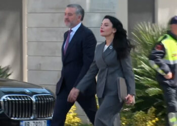 SPAK kërkon ta arrestojë, Belinda Balluku merr pjesë në Asamblenë e PS