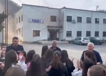 Plagosja e nxënësit në Delvinë, babai tregon detajet: Sherri nisi brenda në shkollë