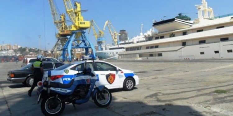 Po hynte në Shqipëri nga Porti i Durrësit, arrestohet 42-vjeçari me katër identitete