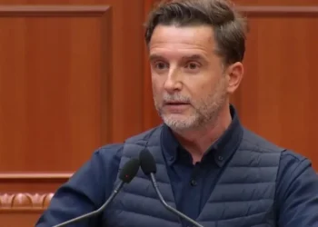 Rritja e çmimit të karburanteve, Braçe: Tregu si kartel! U ndryshuan dje me një SMS