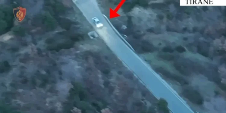 Me tritol, armë zjarri dhe fishekë drejt Tiranës, arrestohet 46-vjeçari /EMRI