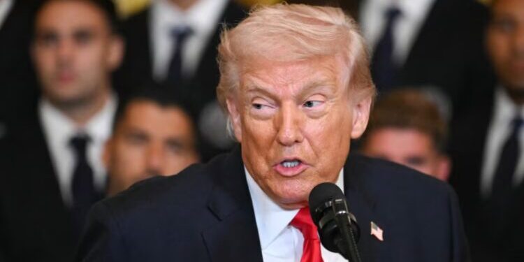 Trump u bën thirrje forcave të Iranit të ulin armët