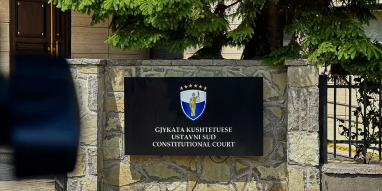 Kushtetuesja ndalon dekretin e Osmanit për shpërndarjen e Kuvendit të Kosovës, vendos masë të përkohshme deri në fund të muajit