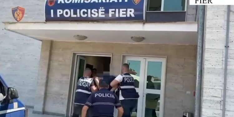 Hyn me forcë në banesën e një gruaje dhe e dhunon, arrestohet 31-vjeçari në Fier
