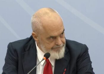 Rama mbledh grupin e PS dhe qeverinë të shtunën/ Zbardhet agjenda