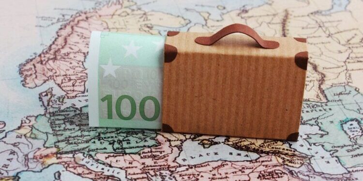 Të ardhurat nga emigrantët arrijnë rekordin e 1.1 miliardë eurove në 2025-n