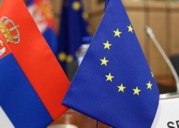 Bleu raketa balistike nga Kina/ BE: Serbia t’u shmanget varësive strategjike
