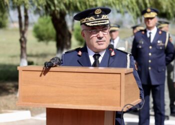 Lirohet nga detyra kreu i Forcave Ajrore, ja kush e zëvendëson