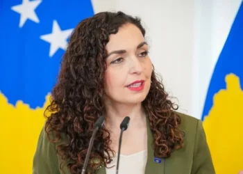 Kosovë/ Kushtetuesja rrëzoi dekretin për shpërndarjen e Kuvendit, reagon Presidenca