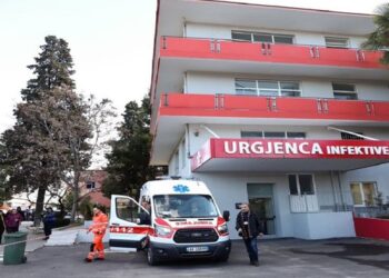 Alarmi nga meningiti, çfarë duhet të dimë për infeksionin që merr jetë?