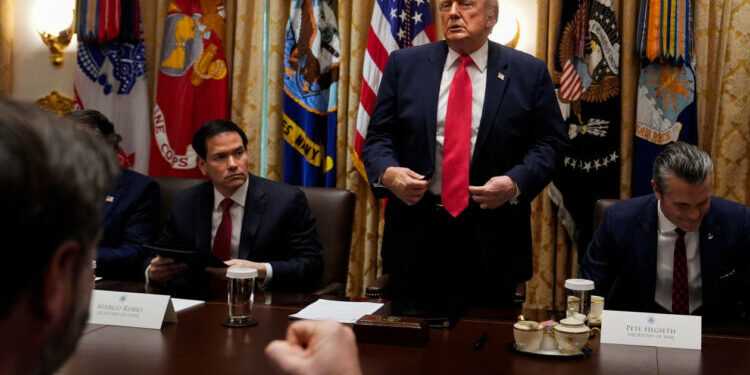 CNN zbulon prapaskenat: Pse Trump vendosi të zgjasë armëpushimin me Iranin