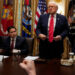 CNN zbulon prapaskenat: Pse Trump vendosi të zgjasë armëpushimin me Iranin