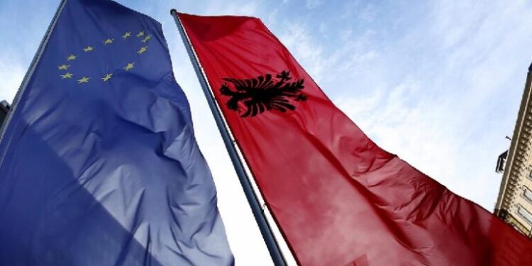 Portet turistike pa garë, reagon zyra e BE në Tiranë: Shqipëria t’i përmbahet angazhimeve