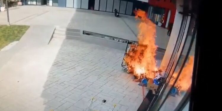 VIDEO/ Dalin pamjet si nisi zjarri te kompleksi “Arlis”