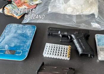 Me armë dhe drogë në hotel, arrestohet i riu shqiptar në Itali