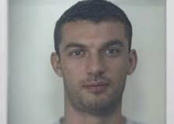 Alibej tregon si u njoh me Dervishajn: Folëm kur iu bë atentati në Durrës