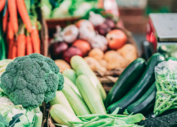 Rriten çmimet në tregun e fruta-perimeve në Durrës, bie fuqia blerëse e qytetarëve