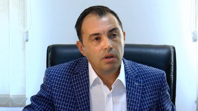 5 deputetë të maxhorancës votojnë kundër Denar Bibës tek Autoriteti i Konkurrencës