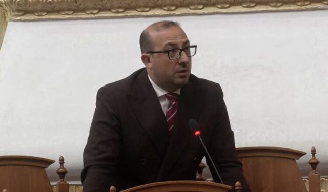 Korreshi “shpall në kërkim” ministren Evis Sala