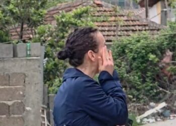 Godina shkrumb e hi, banorja në lot kur sheh çfarë la pas zjarri