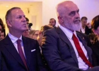 Bëmat e Ronit të Ramës, vodhi ambasadën në New York dhe i bëri gol avokatëve të Veliajt