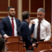 “Nuk jeni superdeputet”, kujt i drejtohet Peleshi gjatë tensioneve në seancë