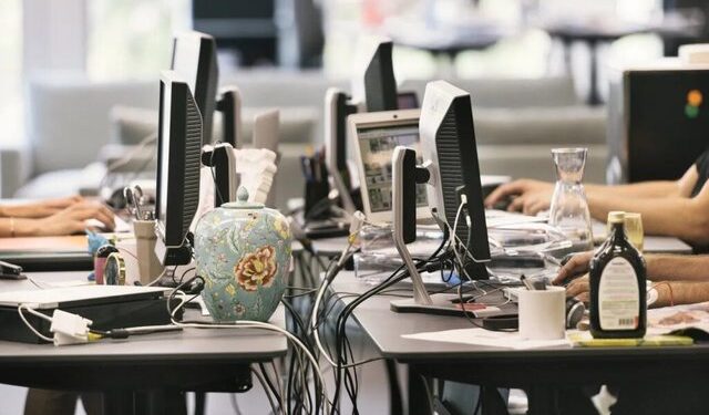 Inteligjenca Artificiale godet zyrat, punonjësit e kualifikuar në Shqipëri janë më të ekspozuar