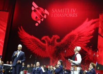 Eric Adams në politikën shqiptare? Politico ‘zbërthen’ ç’fshihet pas shtetësisë së ish-kryebashkiakut amerikan